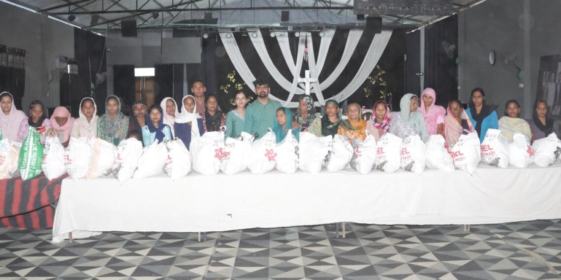 द फ्लेम्स ऑफ फायर मिनिस्ट्रीज गरीबों की मदद को आगे आई