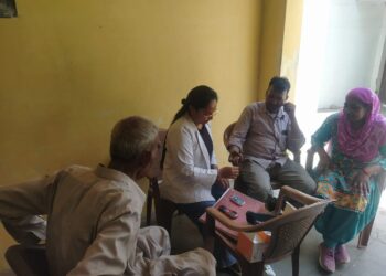 मोरनी के गांव खैरी व पिंजौर के रतपुर में स्वास्थ्य जांच शिविरों का किया आयोजन