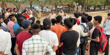 नशे से दूर रहते हुए पढ़ाई के साथ-साथ खेलों मे बढ़-चढ़कर भाग लें युवा: थाना प्रभारी बच्चू सिंह