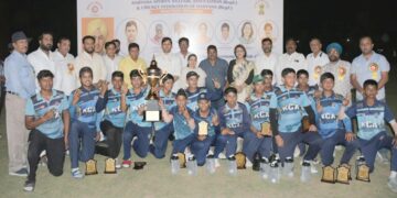 हरियाणा के खेल एवं युवा मामले मंत्री श्री गौरव गौतम के साथ कुरुक्षेत्र जिला क्रिकेट संघ, हरियाणा / ने 48वें अखिल भारतीय शहीद भगत सिंह ट्रॉफी लड़के/लड़कियों की अंडर-16 क्रिकेट टूर्नामेंट जीता
