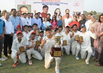 एमएम क्रिकेट अकादमी, अंबाला ने कुरुक्षेत्र जिला क्रिकेट एसोसिएशन को 14 रनों से हराकर आज यहां टीडीएल क्रिकेट स्टेडियम