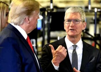 ट्रम्प की धमकी-भारत में आईफोन बनाए तो 25% टैरिफ लगाएंगे