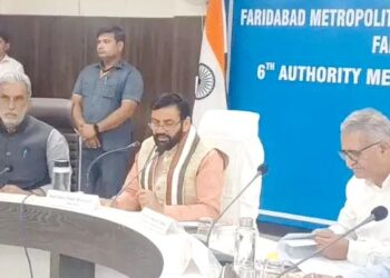 हरियाणा CM ने चीफ इंजीनियर को सस्पेंड किया