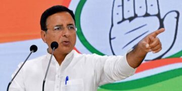 रणदीप सुरजेवाला बोले-हरियाणा-पंजाब के CM लव लेटर में व्यस्त