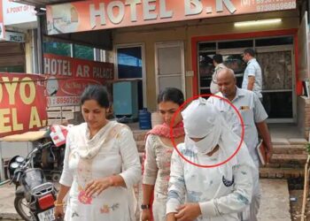 रेवाड़ी के होटल में देह व्यापार का भंडाफोड़: वॉट्सऐप पर डील, 300 में कमरा और 1500 रुपए में लड़की, 5 युवतियां-2 कर्मी काबू