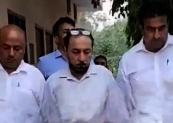 सिरसा में पटवारी को रिश्वत लेते रंगेहाथ काबू: इंतकाल दर्ज करवाने के लिए मांगे दो हजार