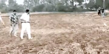 हरियाणा में कांग्रेस नेता ने गनपॉइंट पर काम रुकवाया: कारोबारी से बोला- भाग जा यहां से वर्ना गोली मार दूंगा, थाने में भी धमकाया