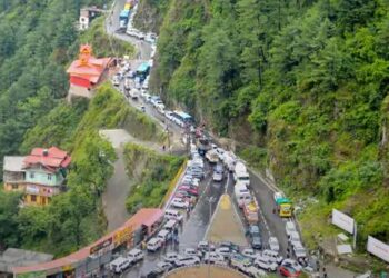 हिमाचल के टॉप-10 टूरिस्ट डेस्टिनेशन का हाल: कसौली पैक, शिमला में ट्रैफिक जाम, कुफरी में नो पार्किंग, आज और कल ज्यादा बढ़ेगी भीड़