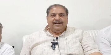 अजय चौटाला बोले- परिवार एक होने का चैप्टर क्लोज:​​​​​​​ OP चौटाला के कहने पर नैना की जगह दुष्यंत डिप्टी CM बने, अभय बताए- कहां है उसका जूता