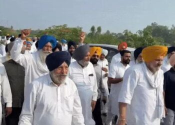 विजिलेंस टीम मजीठिया को लेकर मोहाली कोर्ट पहुंची: ड्रग मनी केस में सुनवाई शुरू