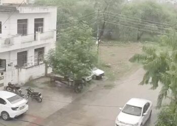 पंजाब में 2 दिन तेज बारिश की चेतावनी: 5 जिलों में ऑरेंज फ्लैश अलर्ट, 12 जिलों में यलो; मोहाली में बरस रहे बादल