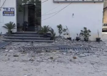 चंडीगढ़ में होटल की तीसरी मंजिल का हिस्सा गिरा: अफरा-तफरी मची; दमकल ने इलाका सील किया, सभी को पीछे के गेट से बाहर निकाला