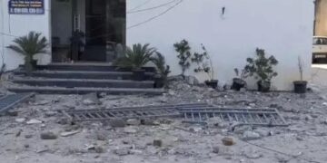 चंडीगढ़ में होटल की तीसरी मंजिल का हिस्सा गिरा: अफरा-तफरी मची; दमकल ने इलाका सील किया, सभी को पीछे के गेट से बाहर निकाला