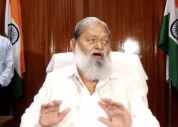 अनिल विज ने 3 विभागों में ट्रांसफर पर रोक लगाई: बोले- ऑनलाइन पॉलिसी लागू होने तक तबादले नहीं होंगे