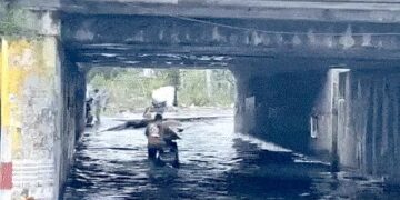 टांगरी नदी उफान पर आने का अलर्ट: स्कूल में छुट्‌टी कराई गई