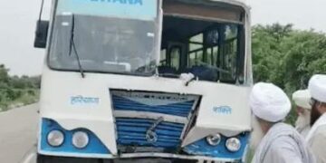 हरियाणा रोडवेज और गाड़ी में टक्कर, 4 लोगों की मौत:3 गंभीर घायल
