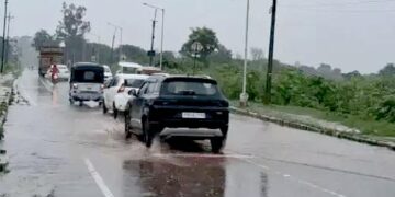 चंडीगढ़ में तेज बारिश, सुखना लेक का जलस्तर बढ़ा: फ्लड गेट फिर खुलेंगे