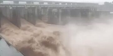 हथनीकुंड बैराज के सभी फ्लड गेट खोले: घग्गर नदी उफान पर