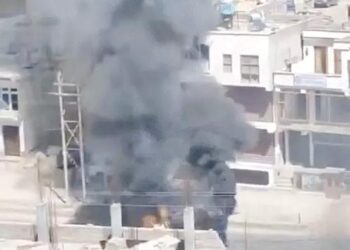 लद्दाख हिंसा में 4 की मौत, 72 से ज्यादा घायल: राज्य का दर्जा मांग रहे प्रदर्शनकारियों ने भाजपा ऑफिस में आग लगाई