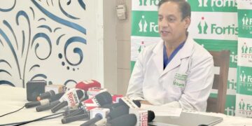 जटिल हृदय रोग से पीड़ित 62 वर्षीय मरीज़ को फोर्टिस मोहाली में नॉन-सर्जिकल टीएवीआर प्रोसीजर से मिली नई जिंदगी