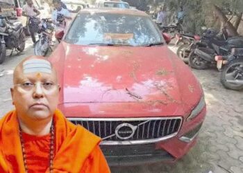 दिल्ली में कॉलेज प्रमुख पर यौन शोषण का आरोप: 17 छात्राएं बोलीं- अश्लील मैसेज भेजे