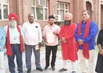 अमृतसर के समाज सेवी को गैंगस्टर की धमकी: बोला- तूने फॉर्च्यूनर गाड़ी बुक कराई है