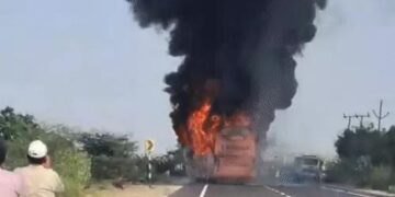 राजस्थान में AC बस में आग, 20 यात्री जिंदा जले: 15 लोग झुलसे