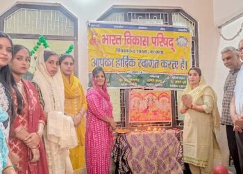 भाविप विवेकानंद शाखा बरवाला ने आशा दीप पब्लिक स्कूल में मनाई दीपावली