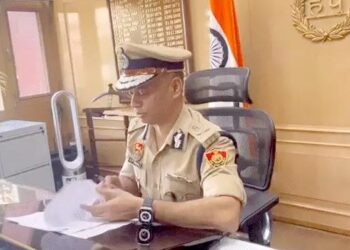 हरियाणा के नए DGP की पुलिस अफसरों को तीसरी चिट्‌ठी: क्राउड-मॉब का फर्क समझाया