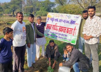 युवा स्पोर्ट्स क्लब गांव खासा महाजन का 26वां स्थापना दिवस : पौधारोपण कर मनाया गया समारोह