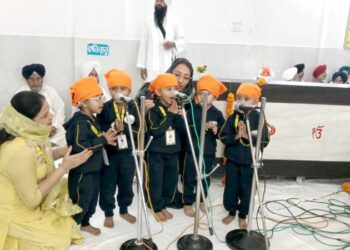 गुरु नानक देव जी के प्रकाशोत्सव पर आईकिड्ज़ प्ले एंड प्री स्कूल, डिफेंस कॉलोनी अंबाला कैंट में मनाया गया विशेष कार्यक्रम