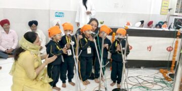 गुरु नानक देव जी के प्रकाशोत्सव पर आईकिड्ज़ प्ले एंड प्री स्कूल, डिफेंस कॉलोनी अंबाला कैंट में मनाया गया विशेष कार्यक्रम