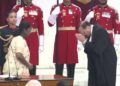 देश के 53वें CJI बने जस्टिस सूर्यकांत: शपथ के बाद भाई-बहन के पैर छुए