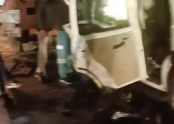 छत्तीसगढ़ में खड़े ट्रक में घुसी स्कॉर्पियो, 6 की मौत: इनमें पिता-पुत्र भी, 3 गंभीर