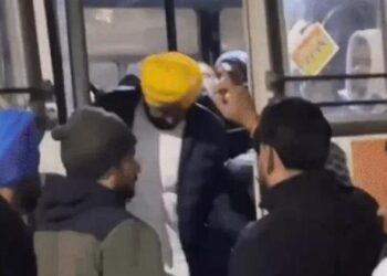 सुबह 3.30 बजे कुराली बस स्टैंड पहुंचे CM मान: बसों में चढ़कर सवारियों से की बात, एक घंटे खड़े रहकर किया निरीक्षण