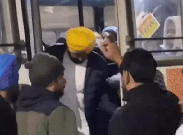 सुबह 3.30 बजे कुराली बस स्टैंड पहुंचे CM मान: बसों में चढ़कर सवारियों से की बात, एक घंटे खड़े रहकर किया निरीक्षण