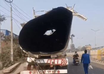 अंबाला में भारत पेट्रोलियम का खाली टैंकर फटाः ड्राइवर और रहगीर घायल, रिपेयरिंग से पहले हुआ ब्लास्ट, वेल्डिंग कराने के लिए रुका था