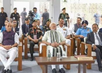 मोदी बोले- TMC ने लूट, डराने-धमकाने की हद पार कीं: बंगाल के लोग कुशासन से परेशान हैं