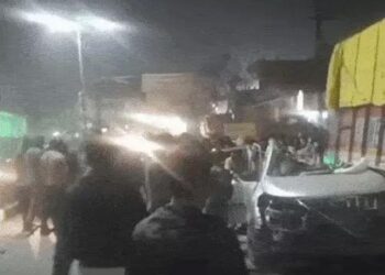 ऋषिकेश में तेज रफ्तार XUV ट्रक के नीचे घुसी: 4 दोस्तों की मौत, हरिद्वार से आ रहे थे