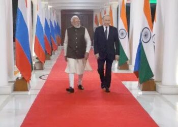 रूसी राष्ट्रपति पुतिन 7 मंत्रियों के साथ भारत पहुंचे: PM मोदी के साथ द्विपक्षीय बातचीत करेंगे, 25 से ज्यादा समझौतों पर लगेगी मुहर