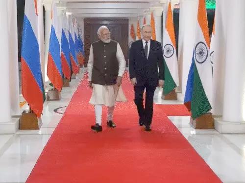 रूसी राष्ट्रपति पुतिन 7 मंत्रियों के साथ भारत पहुंचे: PM मोदी के साथ द्विपक्षीय बातचीत करेंगे, 25 से ज्यादा समझौतों पर लगेगी मुहर