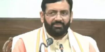 CM सैनी ने 6 पटवारियों को सस्पेंड किया: खराब फसल की एक ही फोटो कई बार अपलोड की