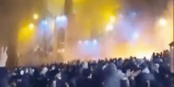 ईरान में हिंसक प्रदर्शन, 217 लोगों की मौत का दावा: सेना बोली- बच्चों को प्रदर्शन से दूर रखें वरना गोली लगने पर शिकायत मत करना