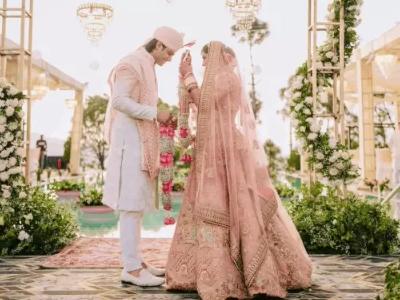 नीरज चोपड़ा की पहली वेडिंग एनिवर्सरी पर पोस्ट: पत्नी हिमानी के साथ तस्वीरें शेयर कीं