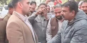 कांग्रेस विधायक SDM के लिए झुनझुना लाए: कैथल में बोले- पकड़ो और जाकर बजाते रहो