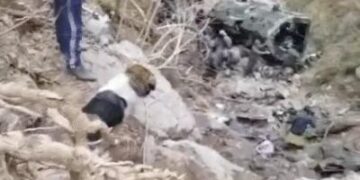 जम्मू में सेना की गाड़ी 400-फीट गहरी खाई में गिरी: 10 जवानों की जान गई, 11 घायल