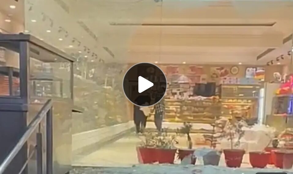 फगवाड़ा में स्वीट शॉप पर 7 राउंड फायरिंग: वारदात में कोई जानी नुकसान नहीं, रंगदारी से जुड़ा हो सकता है मामला