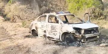 पंचकूला के जंगल में मिली जली हुई कार: अलसुबह आग लगने की वारदात, राहगीरों ने देख बुलाई डायल 112 पुलिस