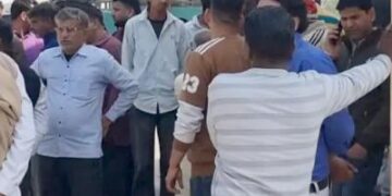 करनाल में दूसरी मंजिल से गिरकर राजमिस्त्री की मौत: पैड बांधते समय पैर फिसला, दो बच्चों का पिता, पुलिस कर रही जांच