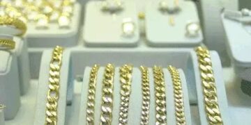 चांदी दो दिन में ₹41 हजार सस्ती, कीमत ₹2.41 लाख/किलो: सोना ₹1000 कम होकर 1.51 लाख पर आया, दो दिन में ₹6,669 गिरा